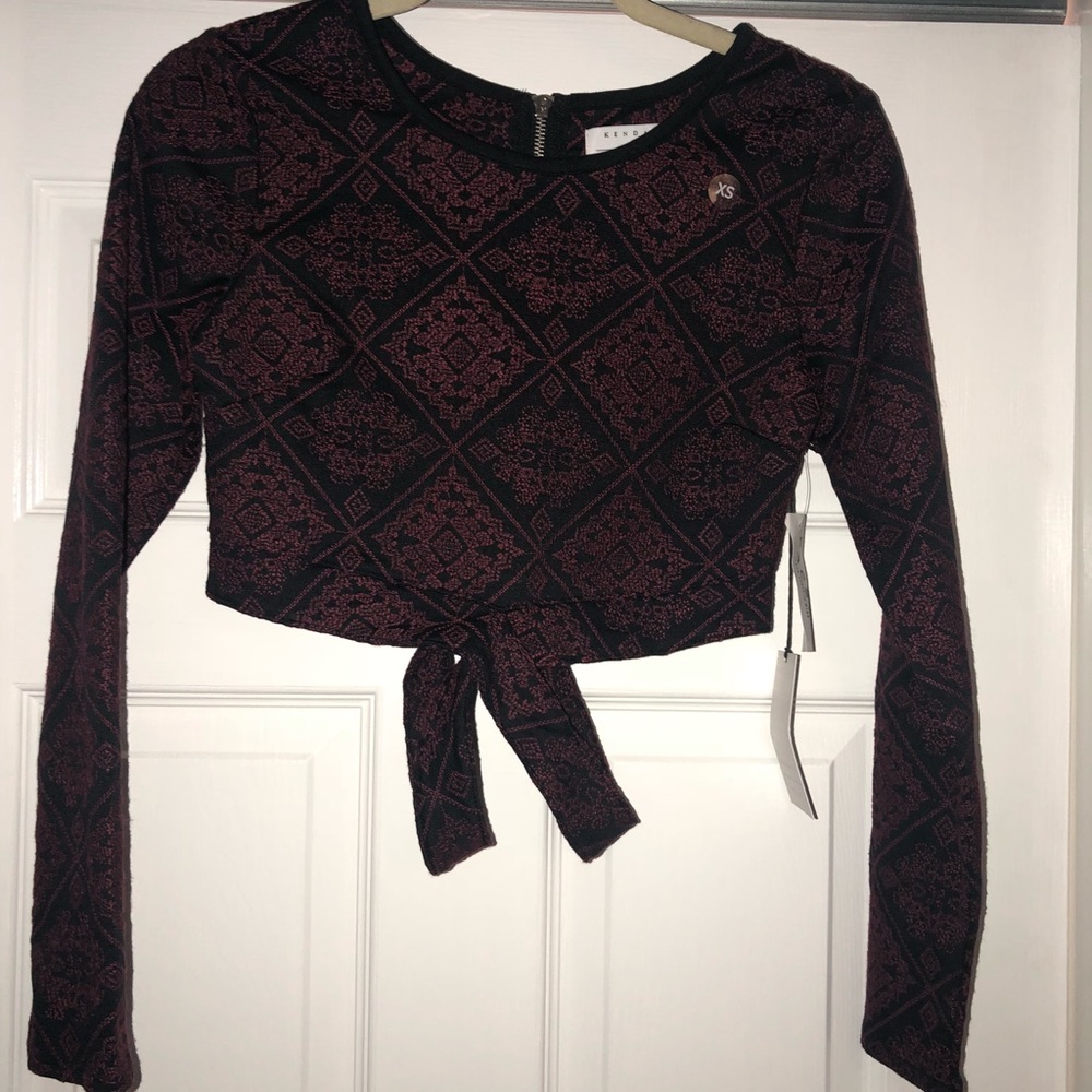 Kendall and Kylie crop top - Picture 2 of 3